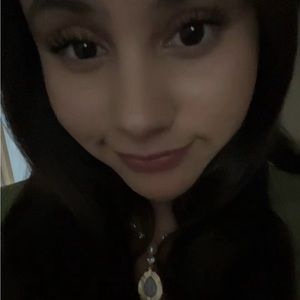 Meet your Posher, Amaya